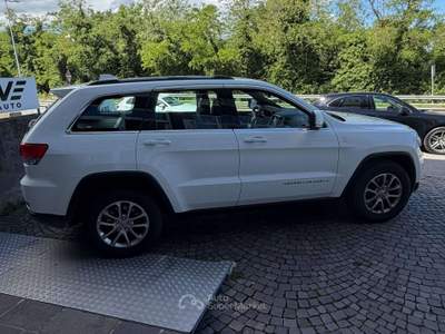 Jeep Grand Cherokee Grand Cherokee 3.0 crd Trail Rated auto Bianco usata Borgo Maggiore
