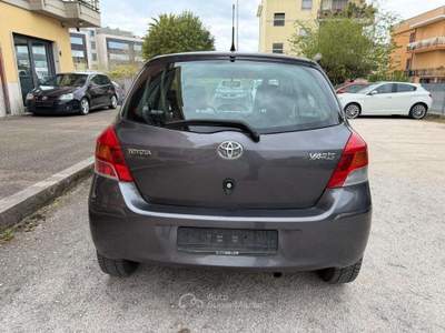Toyota Yaris Yaris 5 PORTE ufficiale toyota GARANZIA Grigio usata Aprilia