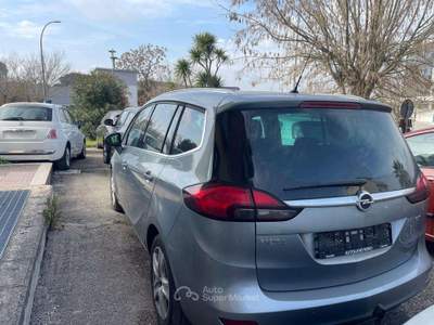 Opel Zafira Zafira Tourer 2.0 cdti Elective 165cv usata Aprilia