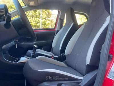 Toyota Aygo Aygo 5p 1.0 x-cool tss Rosso usata Aprilia