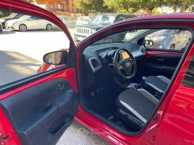 Toyota Aygo Aygo 5p 1.0 x-cool tss Rosso usata Aprilia