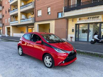 Toyota Aygo Aygo 5p 1.0 x-cool tss Rosso usata Aprilia