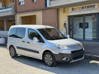 Peugeot Partner Partner Tepee 1.6 e-hdi Active (premium) s Argento usata Aprilia