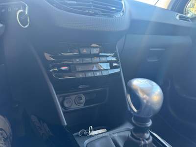 Peugeot 2008 2008 1.5 bluehdi Allure s UFFICIALE PEUGEOT Grigio usata Aprilia