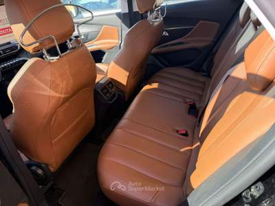 Peugeot 3008 3008 1.2 Allure LUXURY EDITION ufficiale Nero usata Aprilia