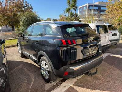 Peugeot 3008 3008 1.2 Allure LUXURY EDITION ufficiale Nero usata Aprilia