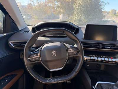 Peugeot 3008 3008 1.2 Allure LUXURY EDITION ufficiale Nero usata Aprilia