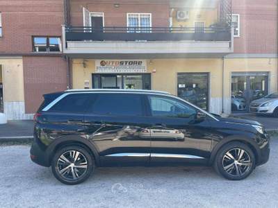 Peugeot 5008 5008 1.2 puretech t Allure s Nero usata Aprilia