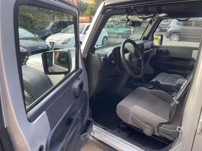 Jeep Wrangler Wrangler III 2007 Unlimited Unlimited 2.8 crd Rubicon auto dpf Argento usata Aprilia