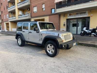 Jeep Wrangler Wrangler III 2007 Unlimited Unlimited 2.8 crd Rubicon auto dpf Argento usata Aprilia