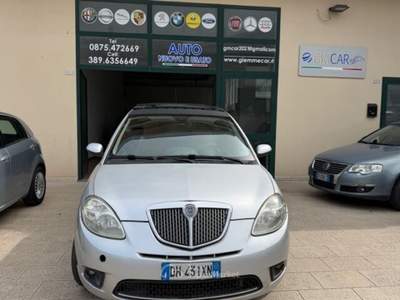 Lancia Ypsilon Platino cv 95 automatica ok neopatentati Grigio usata Termoli