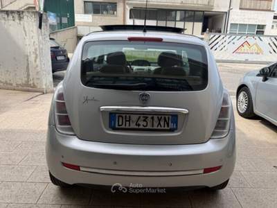 Lancia Ypsilon Platino cv 95 automatica ok neopatentati Grigio usata Termoli