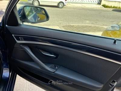 BMW Serie 5 525d 525d xDrive Touring cv 218 anno 10/2015 Blu/Azzurro usata Termoli