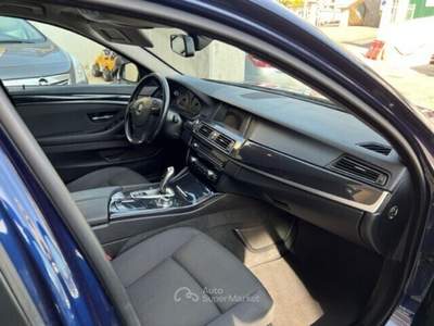 BMW Serie 5 525d 525d xDrive Touring cv 218 anno 10/2015 Blu/Azzurro usata Termoli