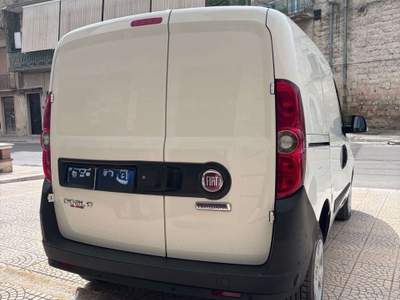 Fiat Doblò 1.6 MJT * CARPLAY * TELECAMERA * Bianco usata Coazze