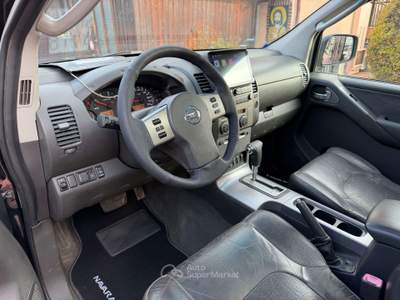 Nissan Navara d.cab 2.5 dci Sport * AUTOMATICO * usata Coazze