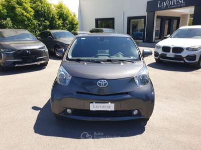 Toyota iQ 1.3 Executive Grigio usata Taranto