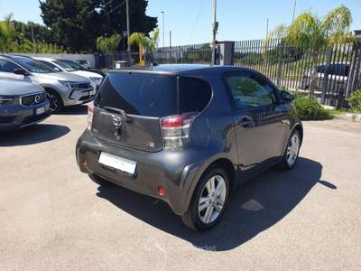 Toyota iQ 1.3 Executive Grigio usata Taranto