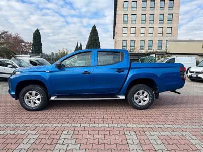 Mitsubishi L200 2.3 D DOUBLE CAB 4x4 EASY SELECT INVITE CONNECT Blu/Azzurro usata Sesto Fiorentino