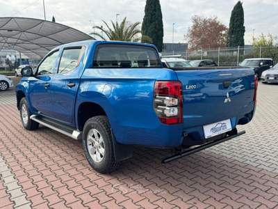 Mitsubishi L200 2.3 D DOUBLE CAB 4x4 EASY SELECT INVITE CONNECT Blu/Azzurro usata Sesto Fiorentino