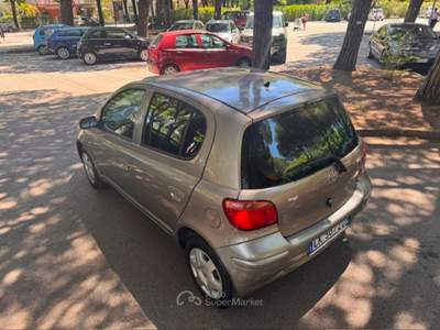 Toyota Yaris neopatentati Argento usata Riccione