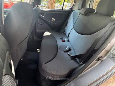 Toyota Yaris neopatentati Argento usata Riccione