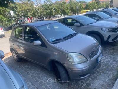 Toyota Yaris CONSUMI BASSISSIMI!!! Argento usata Riccione