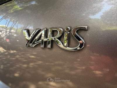 Toyota Yaris neopatentati Argento usata Riccione