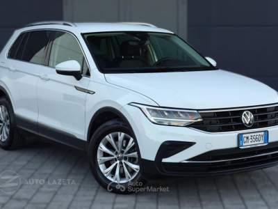 Volkswagen Tiguan 2.0 TDI SCR Life Bianco usata Caorso
