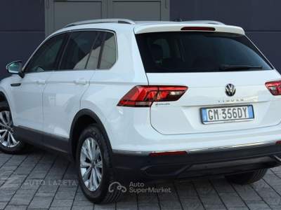 Volkswagen Tiguan 2.0 TDI SCR Life Bianco usata Caorso
