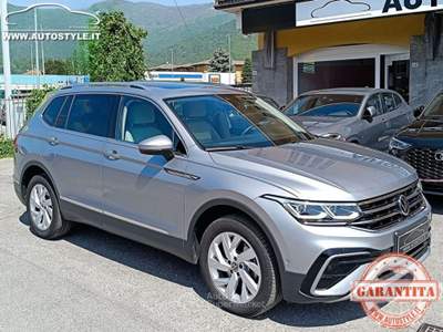 Volkswagen Tiguan Allspace 2.0 TDI DSG *7 POSTI* Elegance 150Cv Argento usata CONCESIO