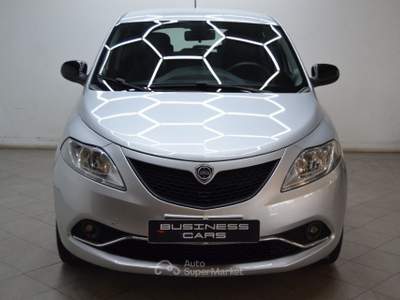 Lancia Ypsilon 1.0 FireFly 5 porte S&S Hybrid Ecochic Gold Argento usata Rovigo