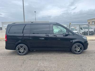 Mercedes-Benz Vito 2.0 116 CDI Tourer Pro Long automatico 9 POSTI Nero usata Maruggio