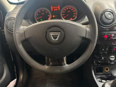 Dacia Duster 1.6 benzina Suv familiare Nero usata Torino