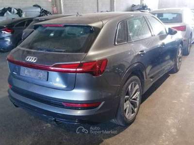 Audi e-tron e-tron 50 S line Edition quattro cvt - GB601EZ Grigio usata Basiliano