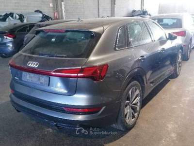 Audi e-tron e-tron 50 S line Edition quattro cvt - GB601EZ Grigio usata Basiliano