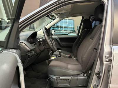 Land Rover Freelander 2.2 TD4 S.W. SE Grigio usata Bologna