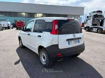 Fiat Panda 1.2 69 CV VAN 2 POSTI EURO6 POP - FY199PH Bianco usata Basiliano