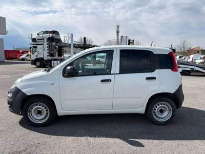 Fiat Panda 1.2 69 CV VAN 2 POSTI EURO6 POP - FY199PH Bianco usata Basiliano