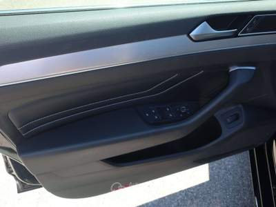Volkswagen Passat Passat Var. 2.0 tdi Src Evo Executive DSG 110kw - Nero usata Ponte di Piave