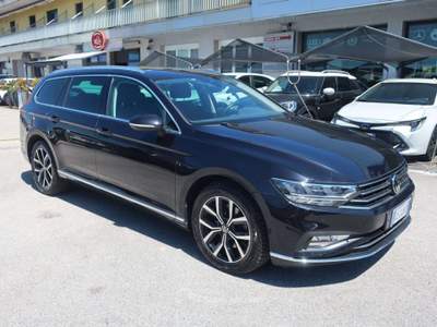 Volkswagen Passat Passat Var. 2.0 tdi Src Evo Executive DSG 110kw - Nero usata Ponte di Piave