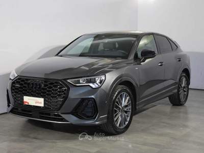 Audi Q3 SPB 40 TDI quattro S tronic Identity Black Grigio usata Volla