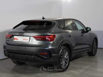 Audi Q3 SPB 40 TDI quattro S tronic Identity Black Grigio usata Volla