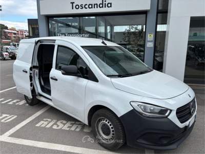 Mercedes-Benz Citan Long W420 Tourer Long 110 cdi Pro 1.5 Bianco usata Calenzano