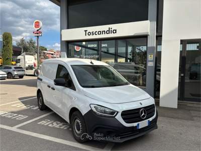 Mercedes-Benz Citan Long W420 Tourer Long 110 cdi Pro 1.5 Bianco usata Calenzano