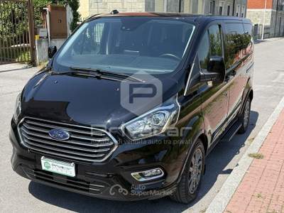 Ford Tourneo Custom FORD Tourneo Custom 320 2.0 EcoBlue 170CV aut. PC Titanium Nero usata Cuneo