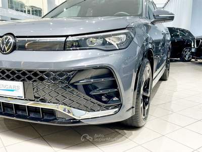 Volkswagen Tiguan 2.0 tdi R-Line 150cv dsg MY 24 Grigio usata Palermo