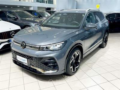 Volkswagen Tiguan 2.0 tdi R-Line 150cv dsg MY 24 Grigio usata Palermo