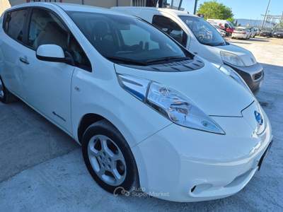 Nissan Leaf Leaf I Visia Plus 30kW Connect 2 109cv usata Scandicci