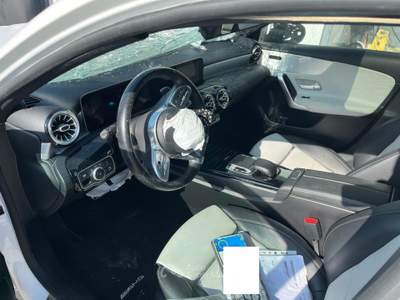 Mercedes-Benz Classe A A 200 d Automatic Executive Beige usata Palma Campania